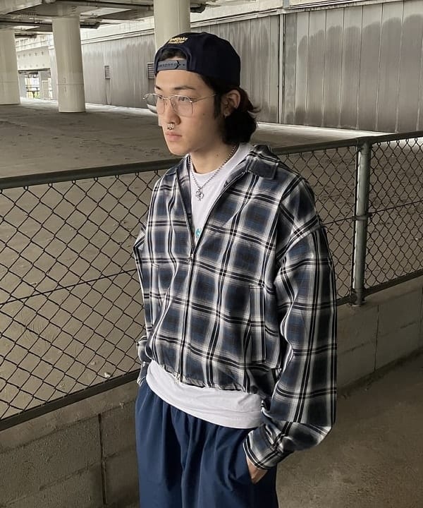 タマイユウトさんの「BEAMS WOMEN｜ショート チェック ブルゾン」を使ったコーディネート