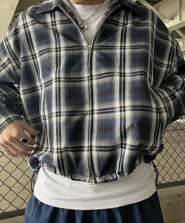 タマイユウトさんの「BEAMS WOMEN｜ショート チェック ブルゾン」を使ったコーディネート