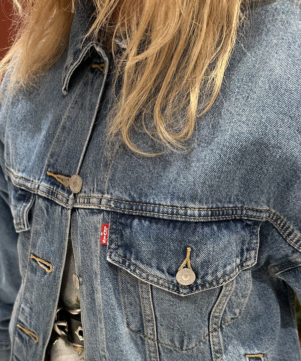 竹村 澄玲さんの「BEAMS WOMEN｜LEVI’S(R) / 90S トラッカージャケット」を使ったコーディネート