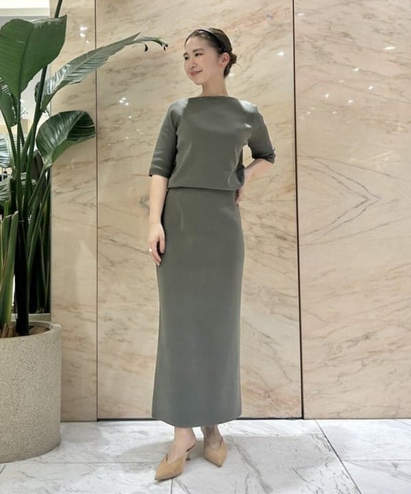 佐藤 美樹さんの「BEAMS WOMEN｜シンプル ボートネックニット .M」を使ったコーディネート