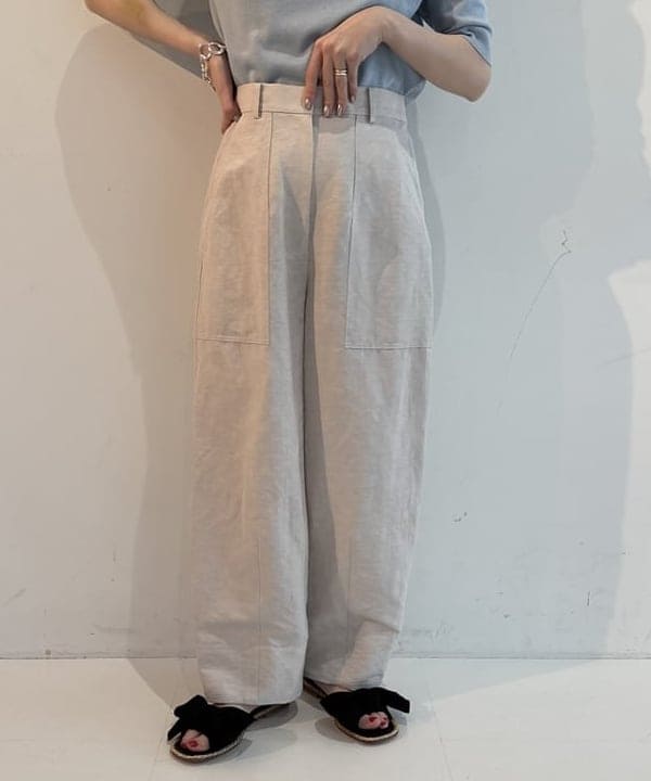 makita mikaさんの「BEAMS WOMEN｜VIOLAd’ORO / ナイロン ボディーバッグ」を使ったコーディネート