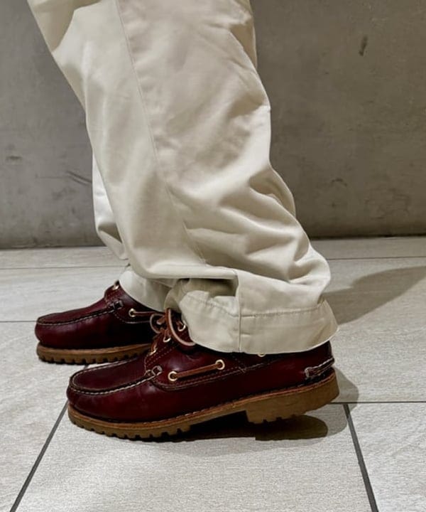 山下 勝利さんの「BEAMS WOMEN｜Timberland / Authentic 3eye Classic Lug」を使ったコーディネート