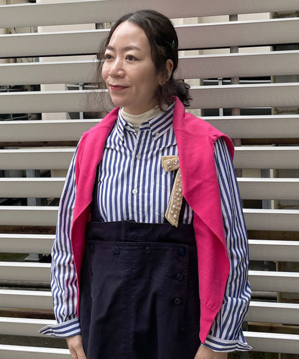 コウリキ　マミさんの「BEAMS WOMEN｜ロンドンストライプ ボタンダウンシャツ」を使ったコーディネート