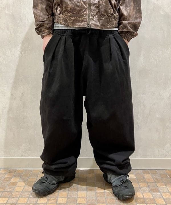 西村 光平さんの「BEAMS WOMEN｜総柄 ウェイディングブルゾン」を使ったコーディネート