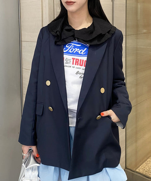 マツド ユメカさんの「BEAMS WOMEN｜ラッフル ドレープ カラー ブラウス」を使ったコーディネート