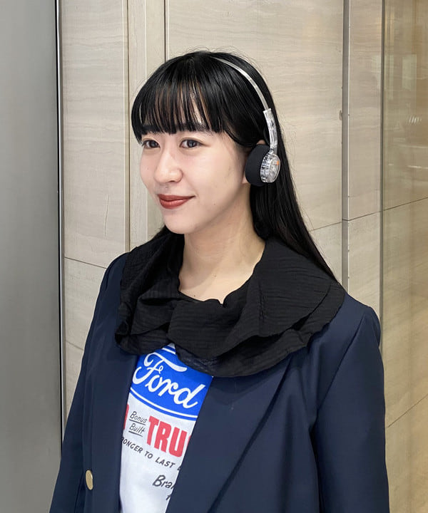 マツド ユメカさんの「BEAMS WOMEN｜ラッフル ドレープ カラー ブラウス」を使ったコーディネート