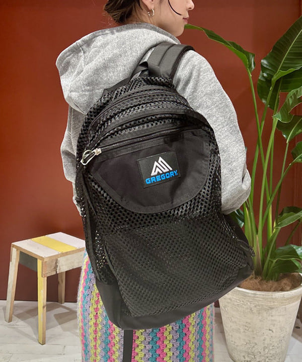 marieさんの「BEAMS WOMEN｜【別注】GREGORY / メッシュ DITCH DAY」を使ったコーディネート