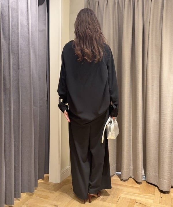 YUIさんの「BEAMS WOMEN｜GIANNI CHIARINI / メタリック ALIFA レザーショルダーバッグ S」を使ったコーディネート