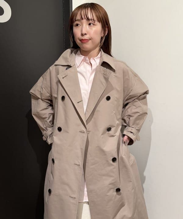 makita mikaさんの「BEAMS WOMEN｜AK+1 / ドルマンスリーブ風 トレンチコート」を使ったコーディネート
