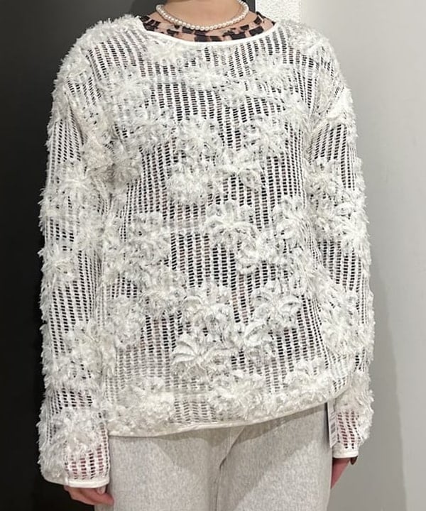 早川 萌子さんの「BEAMS WOMEN｜メッシュ テープ シシュウ トップス」を使ったコーディネート