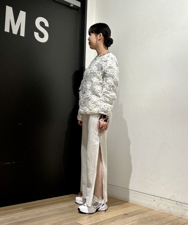 早川 萌子さんの「BEAMS WOMEN｜メッシュ テープ シシュウ トップス」を使ったコーディネート