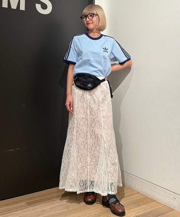 佐藤 亜美さんの「BEAMS WOMEN｜レース 2way マーメイド スカート」を使ったコーディネート