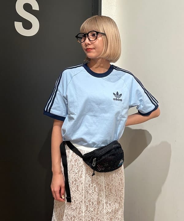 佐藤 亜美さんの「BEAMS WOMEN｜レース 2way マーメイド スカート」を使ったコーディネート