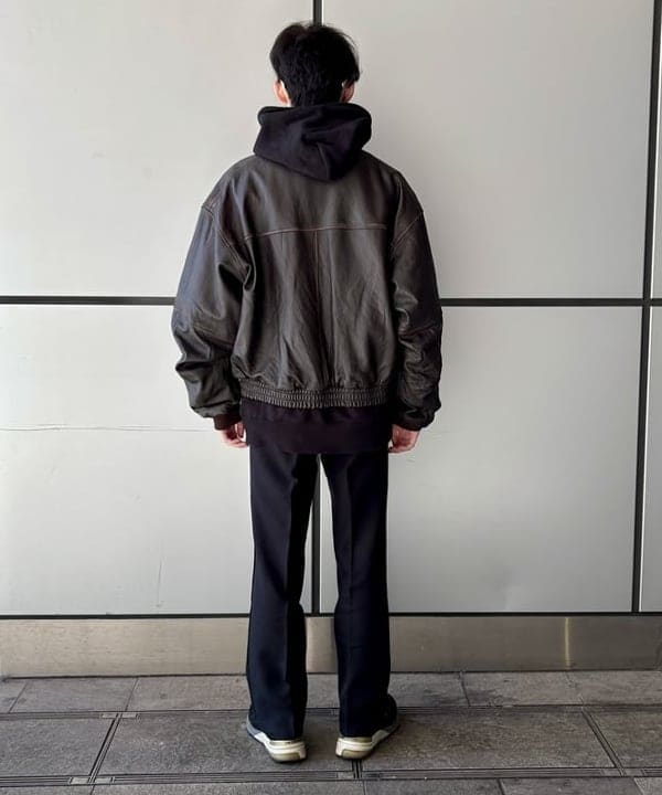 うえきんぐさんの「ユーズド加工 レザー ショートブルゾン」を使ったコーディネート