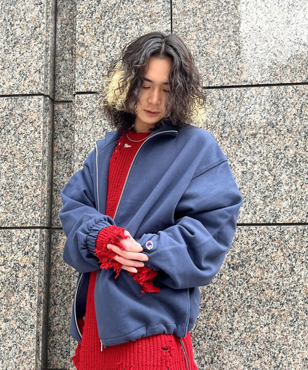 菊田 悠さんの「BEAMS WOMEN｜【別注】Champion / ジップ ジャケット」を使ったコーディネート