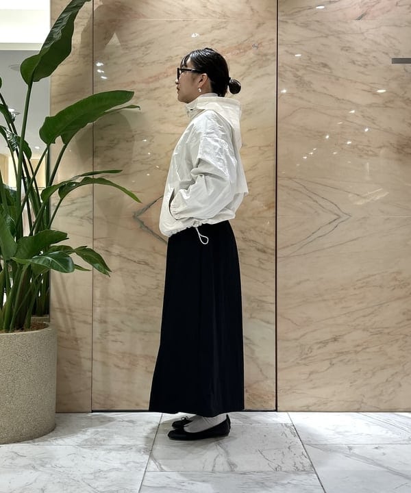 西村 章代さんの「BEAMS WOMEN｜AK+1 / ミニリップストップ フード ブルゾン」を使ったコーディネート