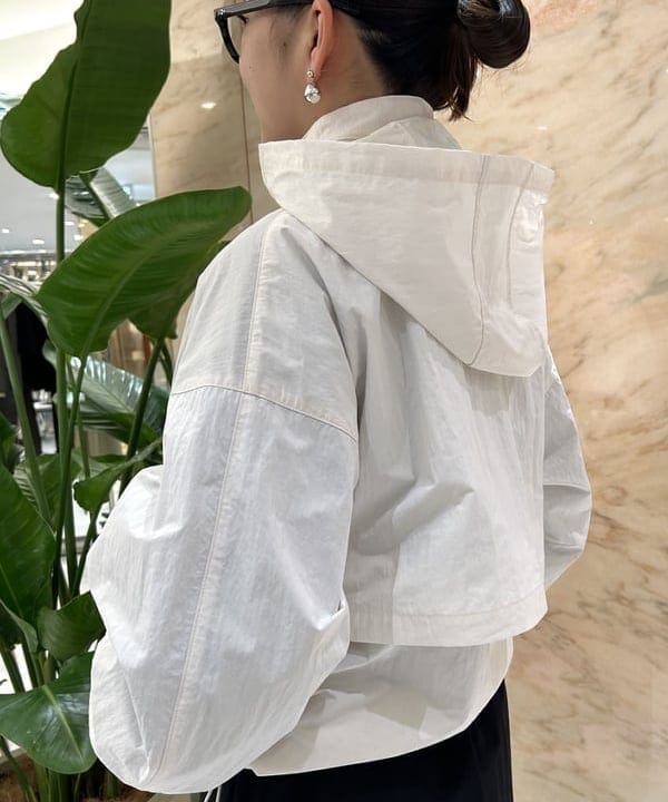 西村 章代さんの「BEAMS WOMEN｜AK+1 / ミニリップストップ フード ブルゾン」を使ったコーディネート