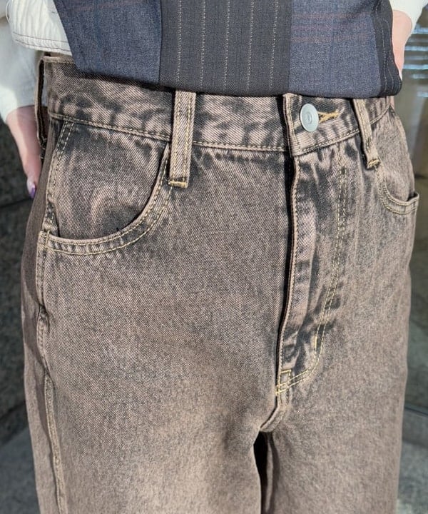 吉田 花さんの「BEAMS WOMEN｜オーバーダイ デニム パンツ」を使ったコーディネート