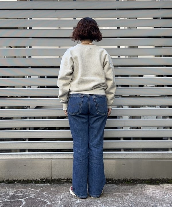 まつむさんの「BEAMS WOMEN｜Champion / ロゴ リバースウィーブ(R) クルーネック スウェットシャツ」を使ったコーディネート