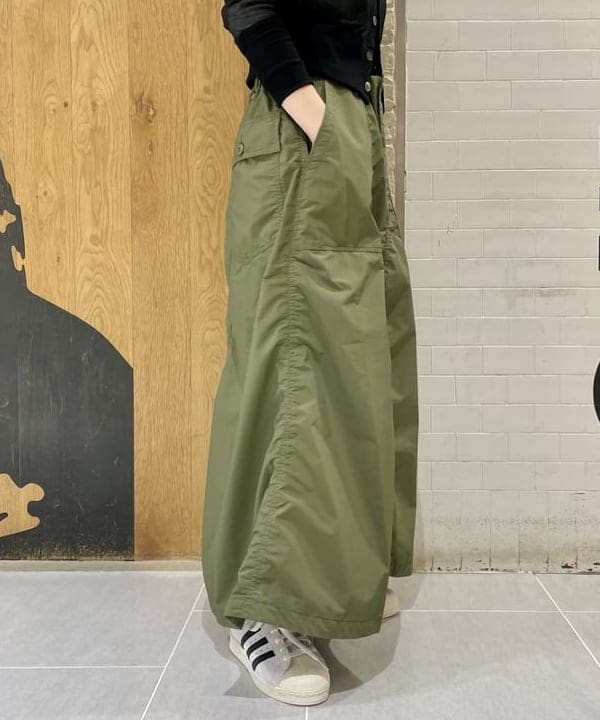 笠井 祐希さんの「BEAMS WOMEN｜ソロテックス ベイカー スカート」を使ったコーディネート