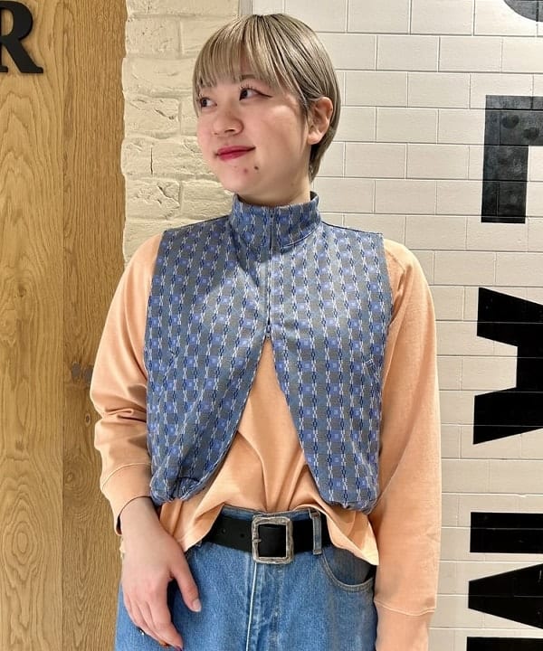 スミレさんの「BEAMS WOMEN｜ポリエステル ジャガード ベスト」を使ったコーディネート