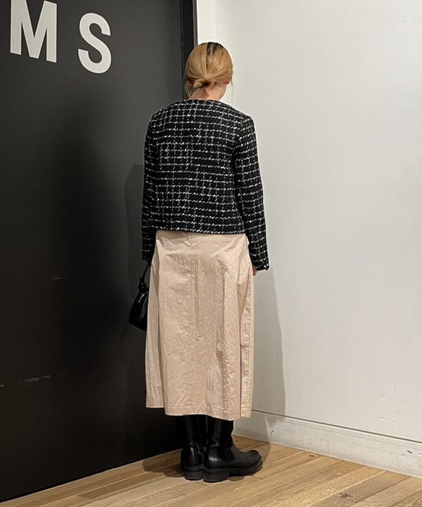 Ito_ririkaさんの「BEAMS WOMEN｜シャイニー ベルフレア スカート」を使ったコーディネート