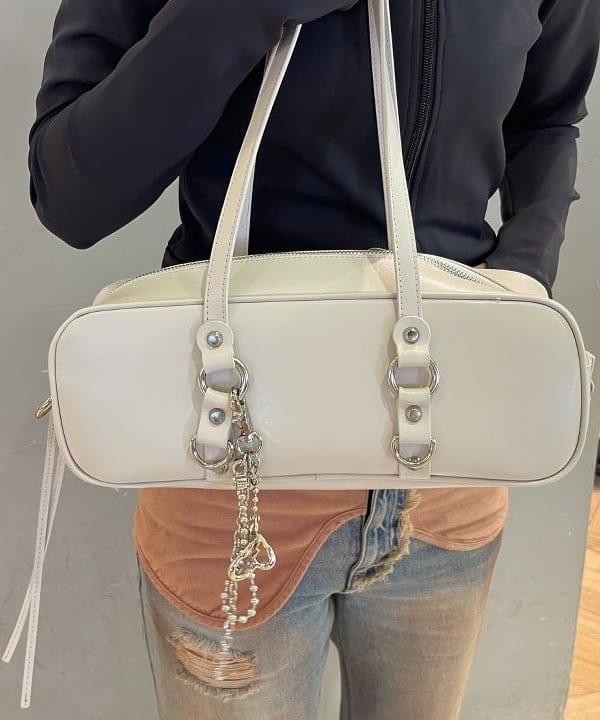 イトウミサキさんの「BEAMS WOMEN｜【別注】YAHKI × HYPNOTIZE / Landscape Bag」を使ったコーディネート