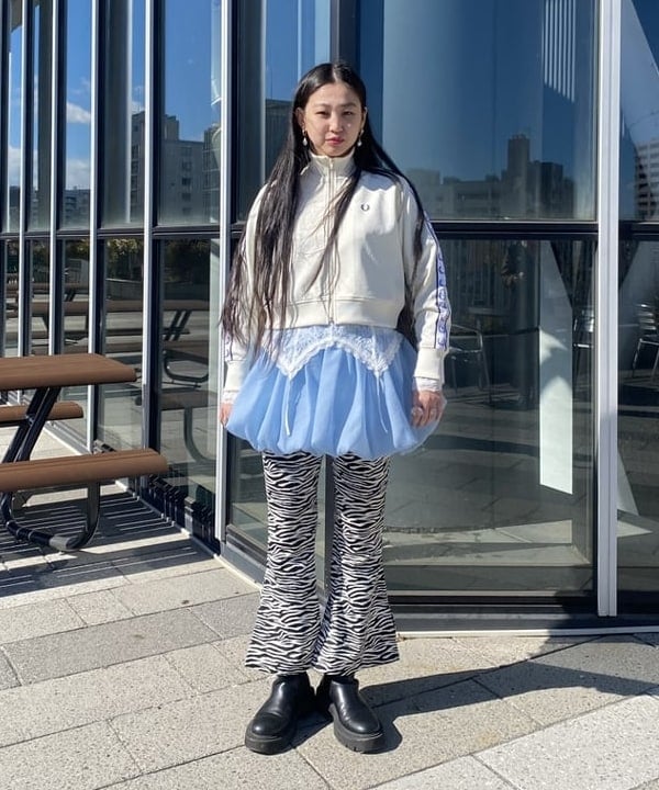 ayaさんの「BEAMS WOMEN｜レース キリカエ ベルスリーブ ブラウス」を使ったコーディネート