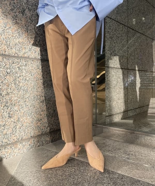 多田 日奈子さんの「BEAMS WOMEN｜AK+1 / ストレッチ パンツ」を使ったコーディネート