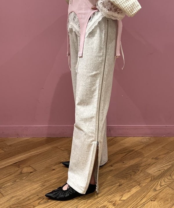 シオンさんの「BEAMS WOMEN｜ストライプ シャーリング ブラウス」を使ったコーディネート