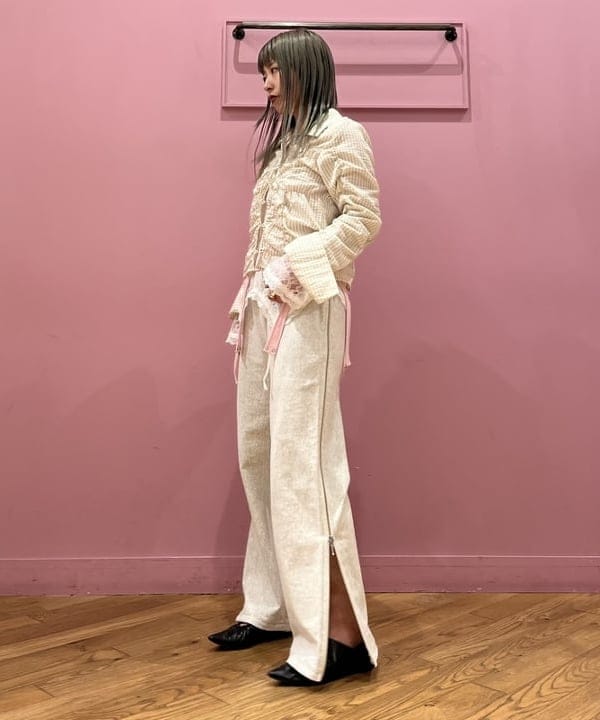シオンさんの「BEAMS WOMEN｜ストライプ シャーリング ブラウス」を使ったコーディネート