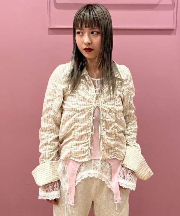 シオンさんの「BEAMS WOMEN｜ストライプ シャーリング ブラウス」を使ったコーディネート