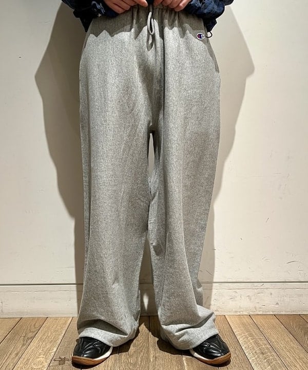関澤 佑樹さんの「BEAMS WOMEN｜【別注】Champion / リバースウィーブ（R）ワイドパンツ」を使ったコーディネート