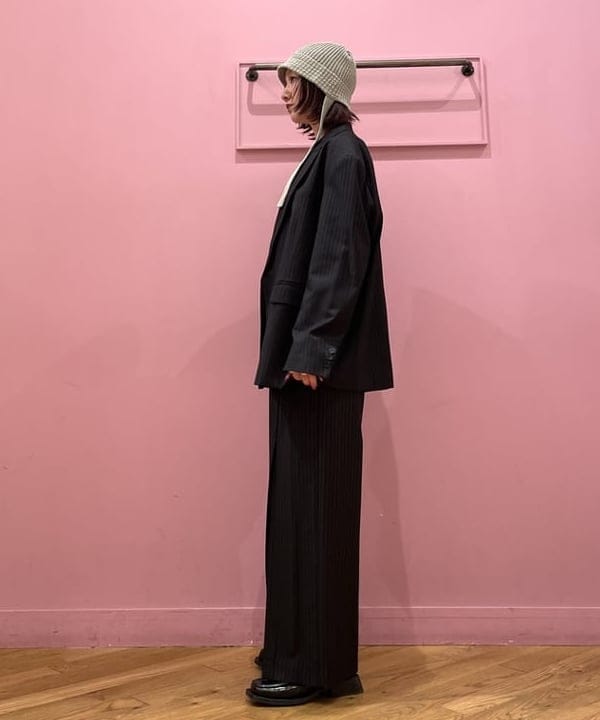 中江梨々香さんの「BEAMS WOMEN｜4ボタン ダブル オーバーサイズ ジャケット」を使ったコーディネート