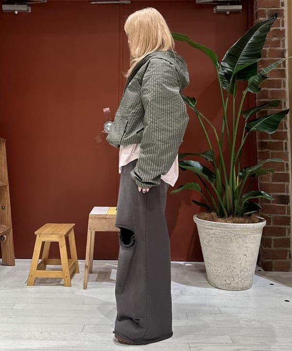 竹村 澄玲さんの「BEAMS WOMEN｜ダメージ スウェット パンツ」を使ったコーディネート