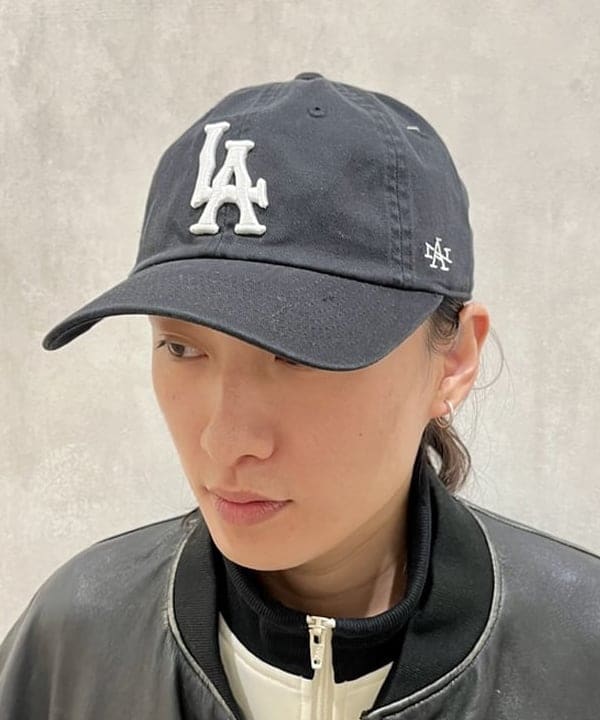 トラ吉さんの「BEAMS WOMEN｜ユーズド加工 レザー ショートブルゾン」を使ったコーディネート