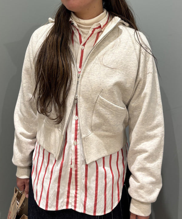 サイトウ　トモミさんの「BEAMS WOMEN｜ラップ プリーツ スカート」を使ったコーディネート