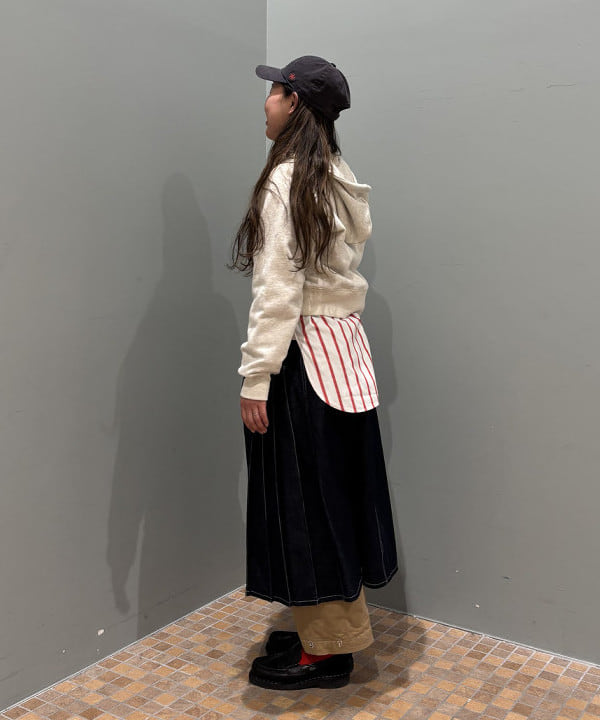 サイトウ　トモミさんの「BEAMS WOMEN｜ラップ プリーツ スカート」を使ったコーディネート