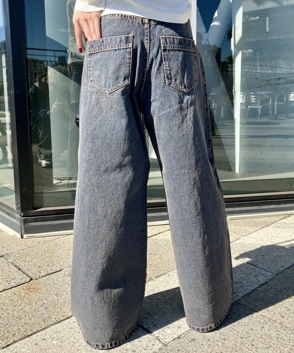 むりょさんの「BEAMS WOMEN｜オーバーダイ デニム パンツ」を使ったコーディネート