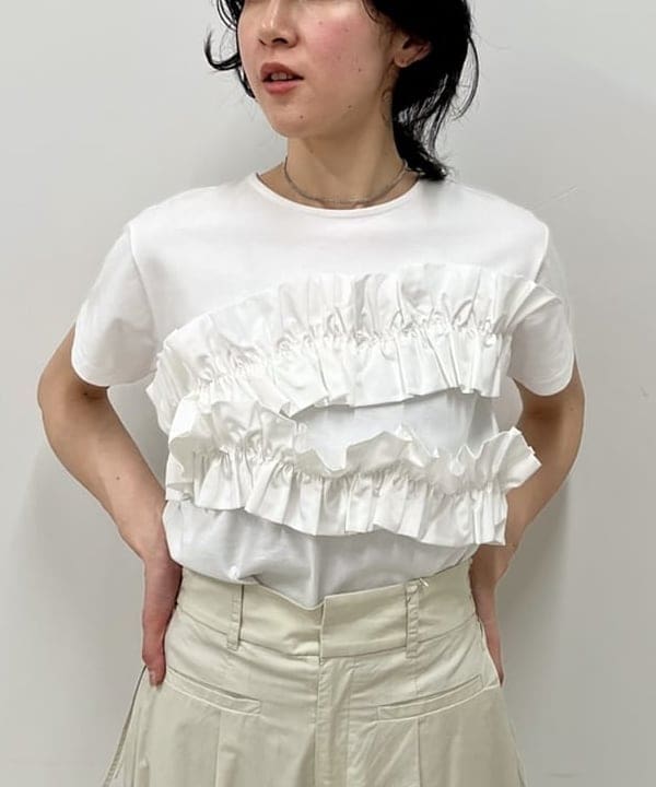 kigoさんの「BEAMS WOMEN｜RBS / ギャザー フリル Tシャツ」を使ったコーディネート