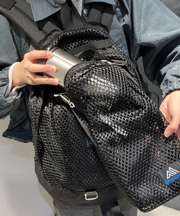 葵さんの「BEAMS WOMEN｜【別注】GREGORY / メッシュ SINGLE POCKET」を使ったコーディネート