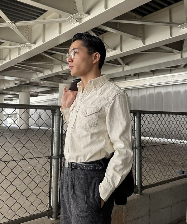 エイトさんの「BEAMS WOMEN｜【別注】REMI RELIEF / Denim Western shirt Classic Fit」を使ったコーディネート