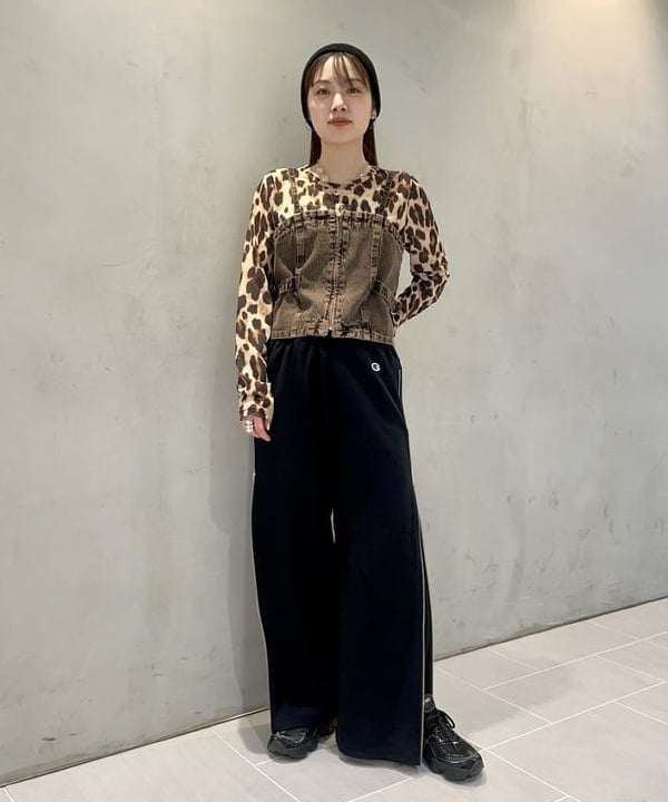 カタヤマ アヤさんの「BEAMS WOMEN｜デニム ジップ ビスチェ」を使ったコーディネート