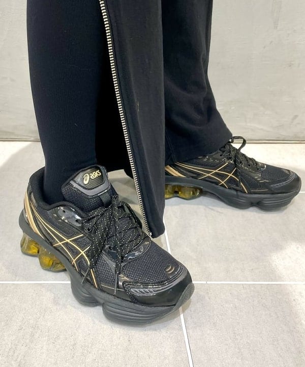 カタヤマ アヤさんの「BEAMS WOMEN｜デニム ジップ ビスチェ」を使ったコーディネート