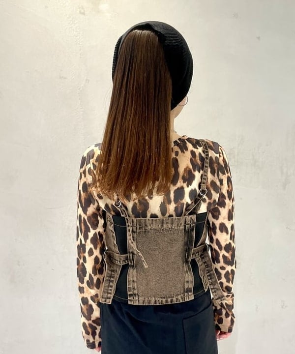 カタヤマ アヤさんの「BEAMS WOMEN｜デニム ジップ ビスチェ」を使ったコーディネート