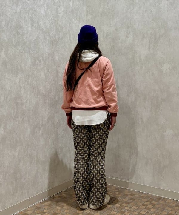サイトウ　トモミさんの「BEAMS WOMEN｜ポリエステル ジャカード パンツ」を使ったコーディネート