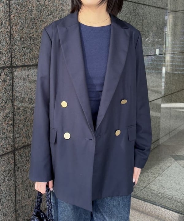 吉田 花さんの「BEAMS WOMEN｜4ボタン ダブル ブレザー」を使ったコーディネート