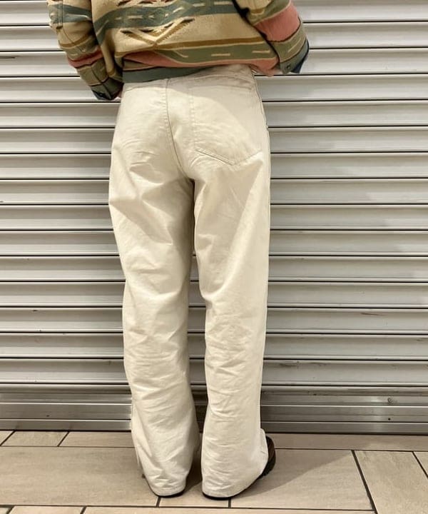 小原 もこさんの「BEAMS WOMEN｜BUZZ RICKSON'S / 別注 シャンブレー ロングスリーブ シャツ」を使ったコーディネート