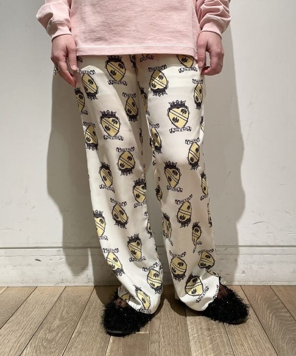 IZUMI MAYUMIさんの「BEAMS WOMEN｜ステッチ クルーネック Tシャツ」を使ったコーディネート