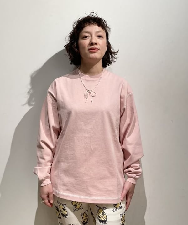 IZUMI MAYUMIさんの「BEAMS WOMEN｜ステッチ クルーネック Tシャツ」を使ったコーディネート